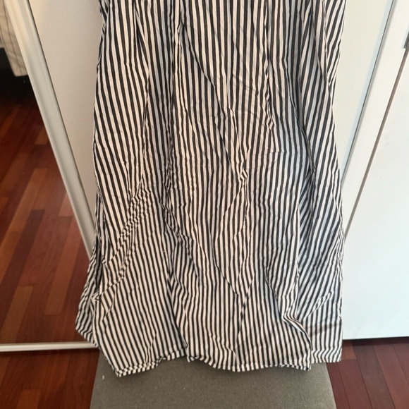 WHO WHAT WEAR striped puff sleeve maxi dress - Picture 5 of 7